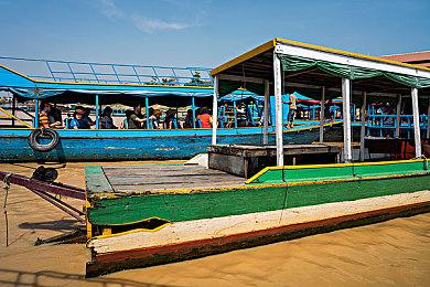 银河肉鸽卡牌游戏《无星深渊》推出试玩版 支持简中